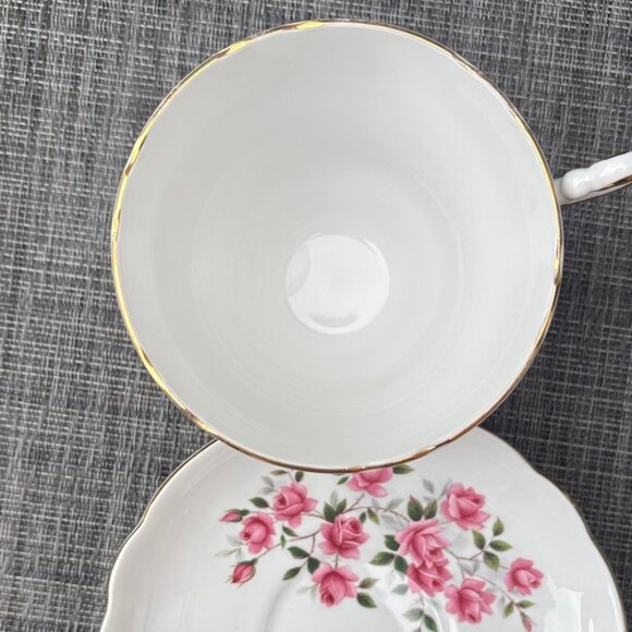 Vintage REGENCY Bone China (England) Pink Roses Tea Cup & Saucer Set, Gold Trim - Picture 5 of 9